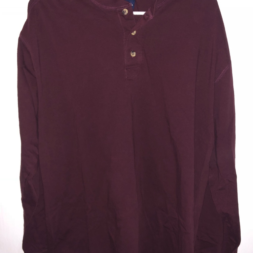 burgundy tee